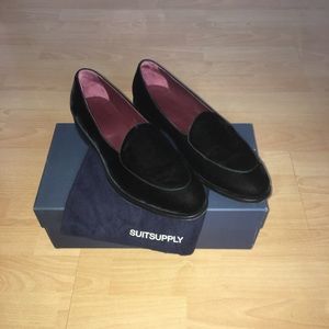 Suitsupply velvet-loafer black.
